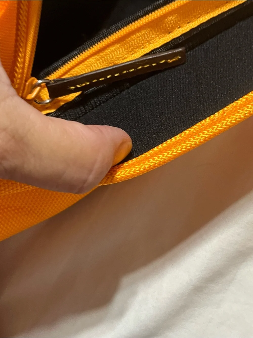 Veuve Clicquot Yellow Champagne Bottle Cooler Carrier 21-Supp